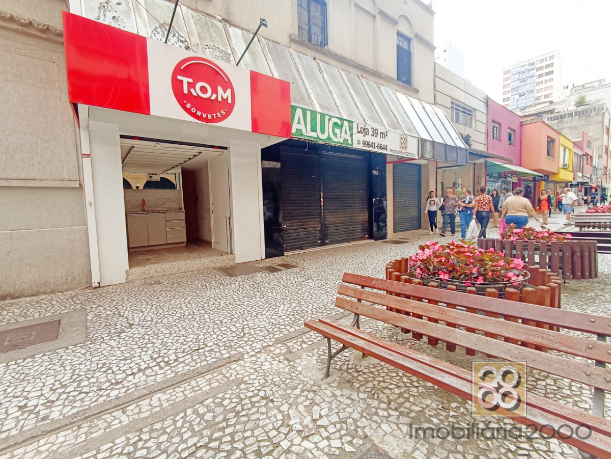 Loja para locacao no Centro em Curitiba com 22,00m² por R$ 3.950,00