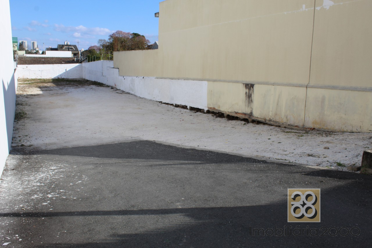 Terreno para locacao no Hugo Lange em Curitiba com 660,00m² por R$ 4.800,00