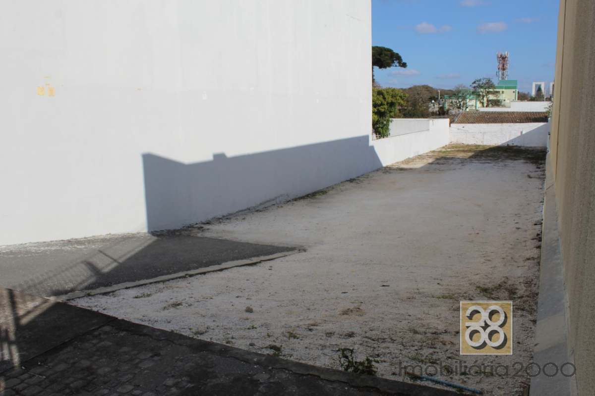 Terreno para locacao no Hugo Lange em Curitiba com 660,00m² por R$ 4.800,00