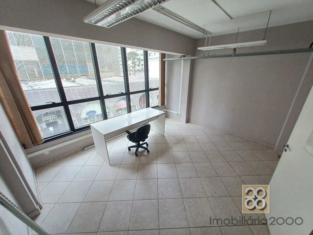 Imovel Comercial para locacao no Centro em Curitiba com 275,00m² por R$ 5.500,00