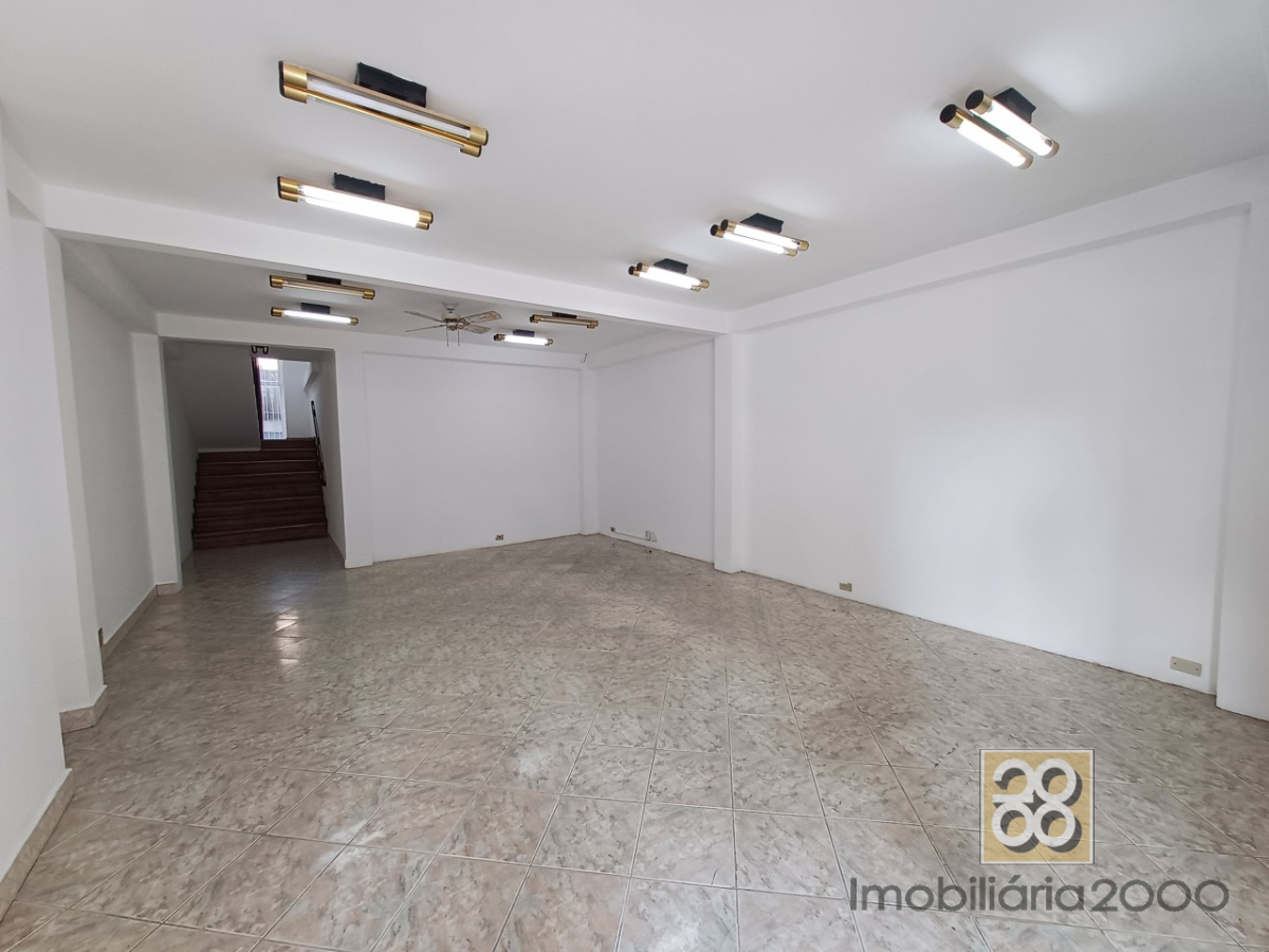 Loja para locacao no Centro em Curitiba com 120,00m² por R$ 2.150,00