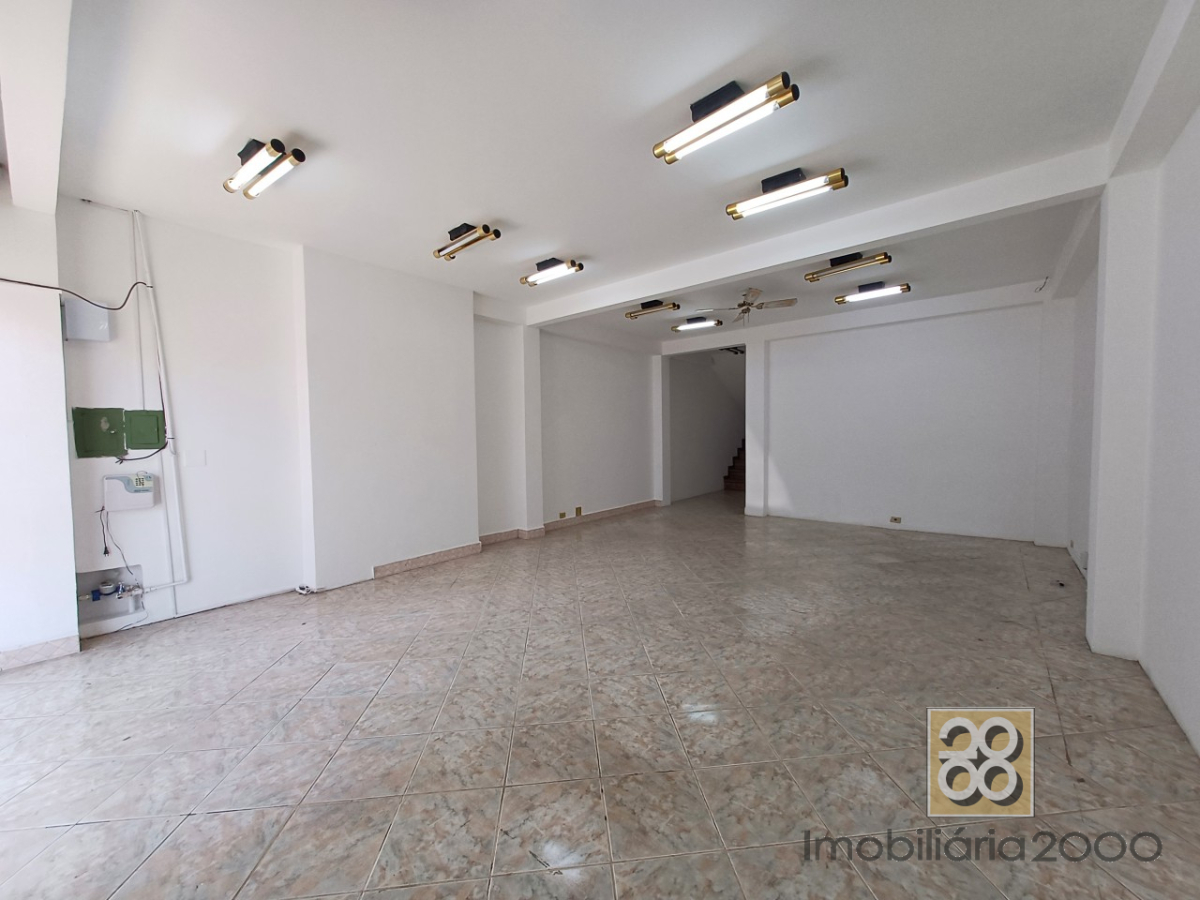 Loja para locacao no Centro em Curitiba com 120,00m² por R$ 2.150,00