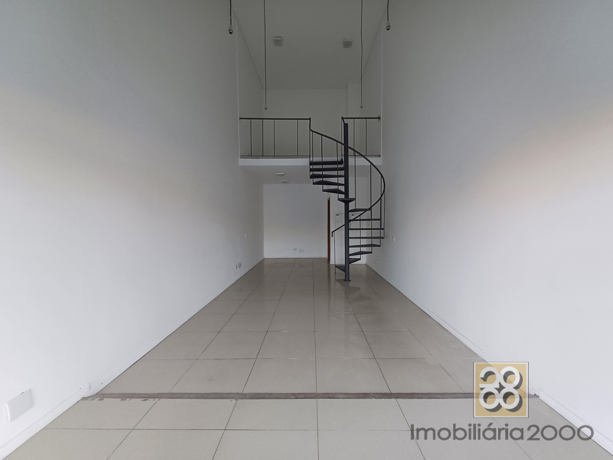 Loja para locacao no Centro em Curitiba com 45,00m² por R$ 1.300,00
