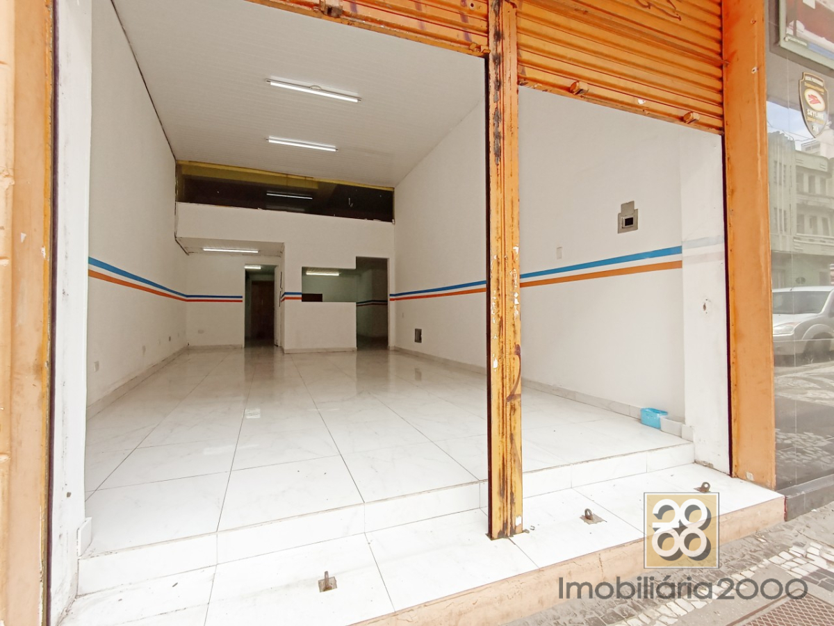 Loja para locacao no Centro em Curitiba com 75m² por R$ 2.300,00