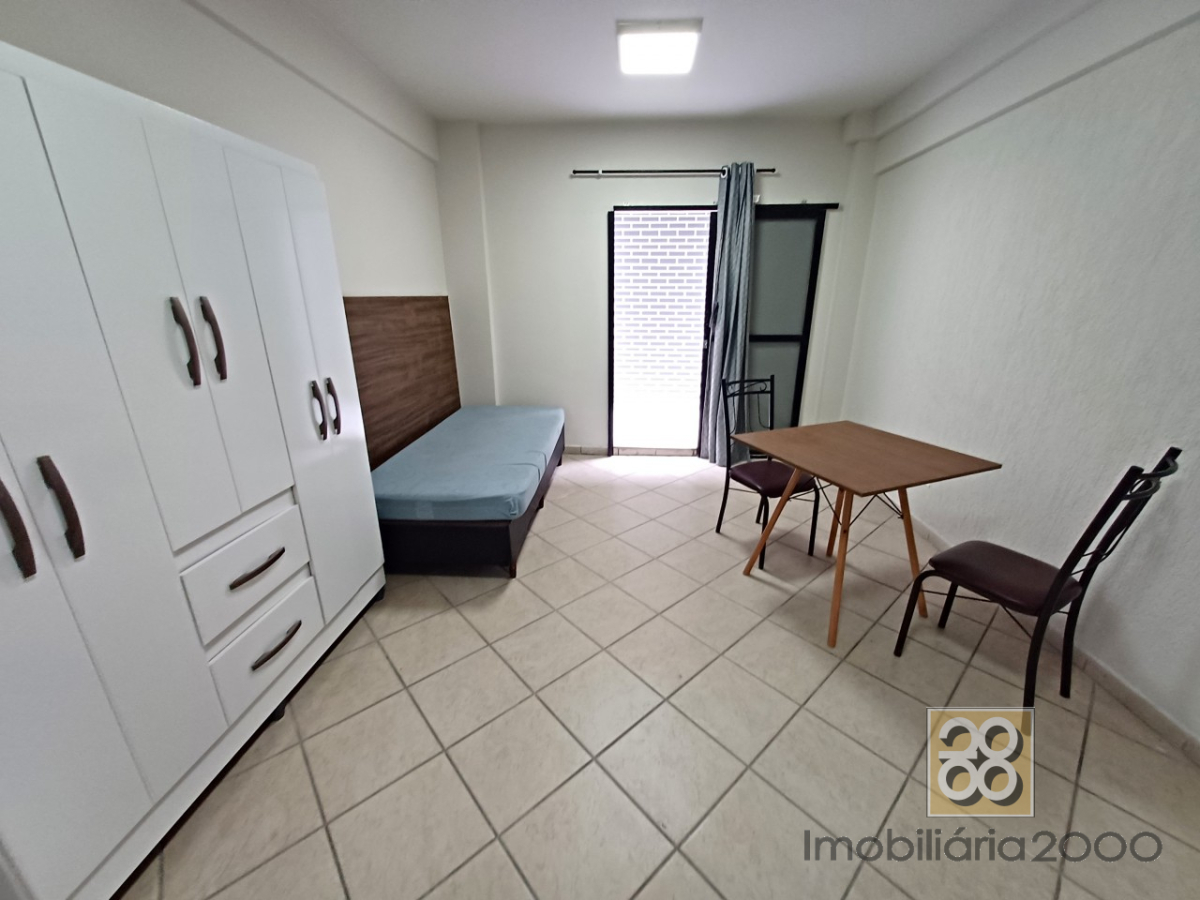 Apartamento para locacao no Centro em Curitiba com 25,00m² por R$ 1.350,00