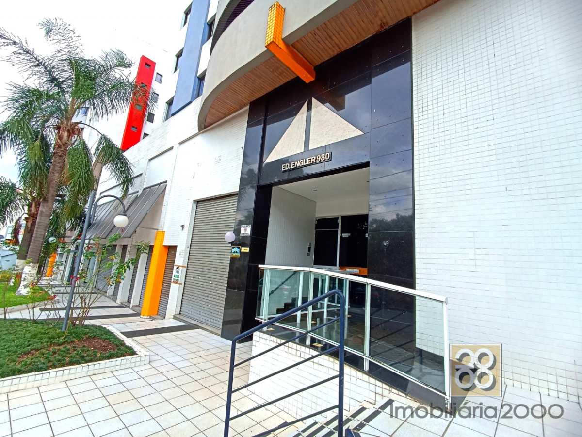 Apartamento para locacao no Centro em Curitiba com 128,00m² por R$ 2.100,00