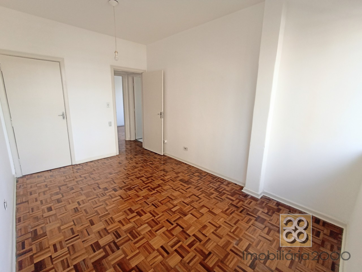 Apartamento para locacao no Centro em Curitiba com 105,00m² por R$ 1.800,00