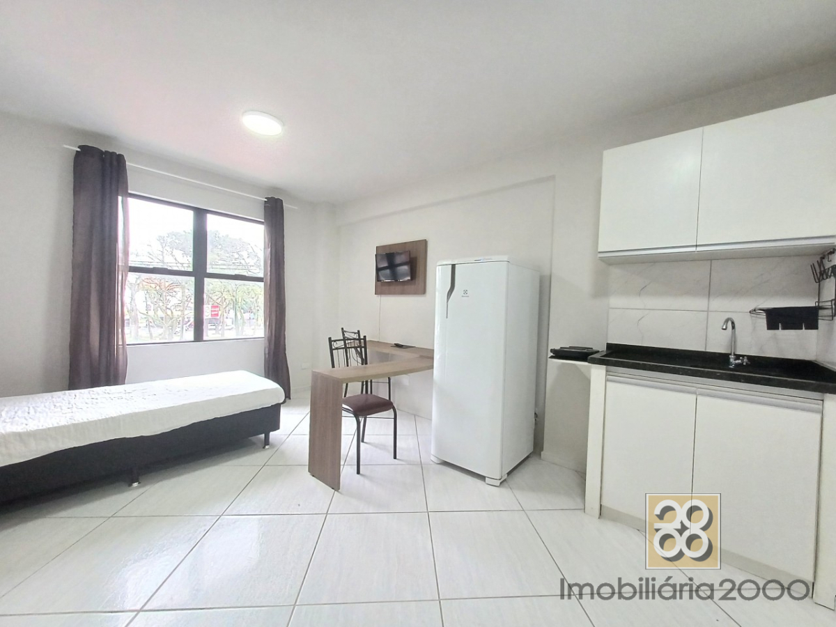 Apartamento para locacao no Centro em Curitiba com 30,00m² por R$ 1.250,00