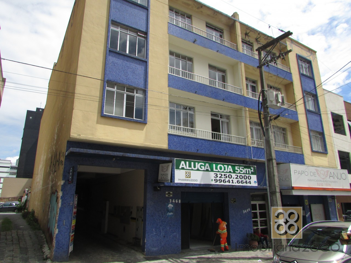 Apartamento para locacao no Centro em Curitiba com 60,00m² por R$ 2.250,00
