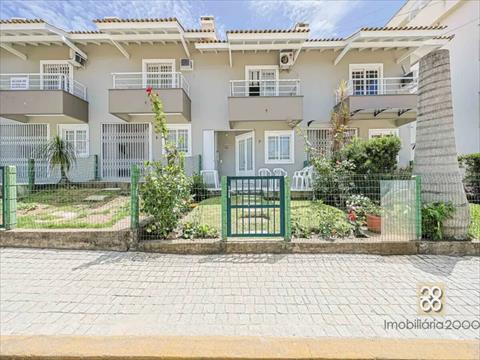 Sobrado para venda no Quatro Ilhas em Bombinhas com 98m² por R$ 720.000,00