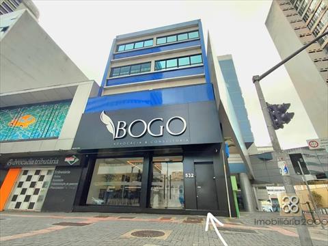 Apartamento para locacao no Centro em Curitiba com 75m² por R$ 2.150,00