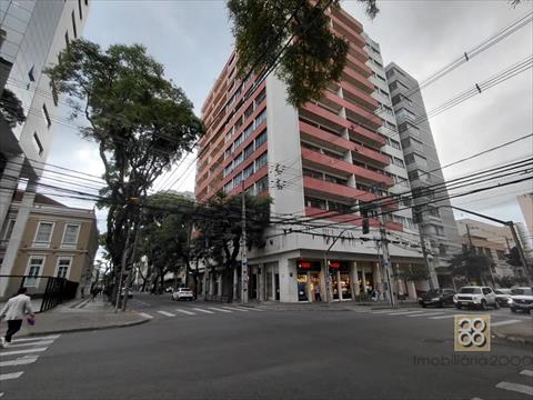 Apartamento para locacao no Centro em Curitiba com 177m² por R$ 3.200,00