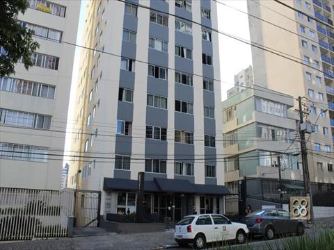 Apartamento para locacao no Centro em Curitiba com 32m² por R$ 1.480,00
