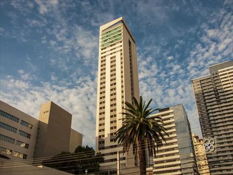 Apartamento para locacao no Centro em Curitiba com 26m² por R$ 2.100,00