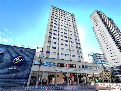 Apartamento para locacao no Centro em Curitiba com 33m² por R$ 1.450,00