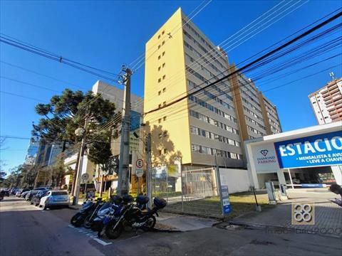 Apartamento para locacao no Centro Cívico em Curitiba com 72m² por R$ 2.700,00