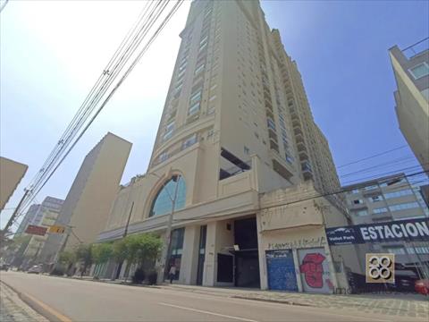 Apartamento para locacao no Centro em Curitiba com 33m² por R$ 2.300,00