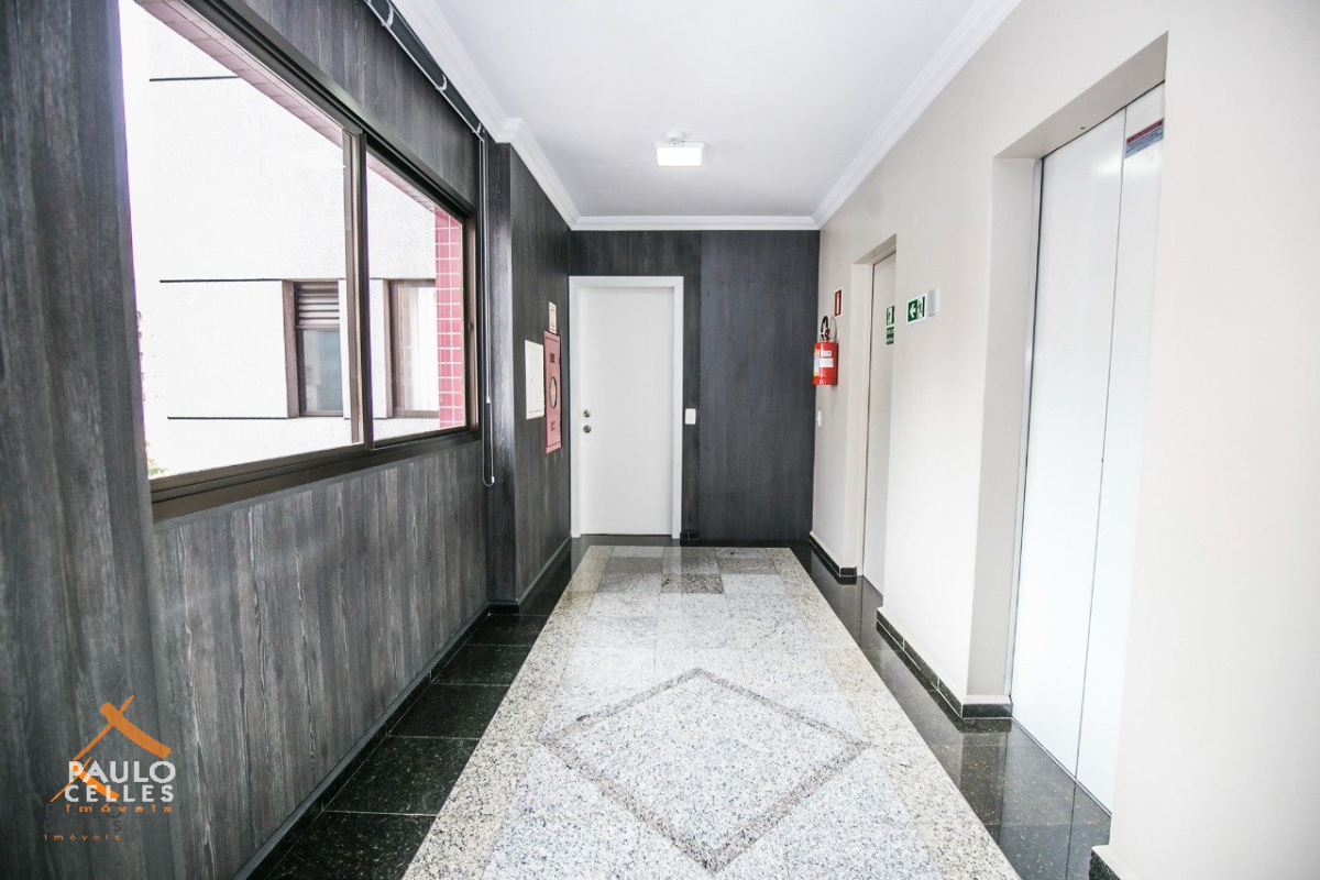 Imóveis Comerciais para locacao no Centro em Curitiba com 91,24m² por R$ 900,00