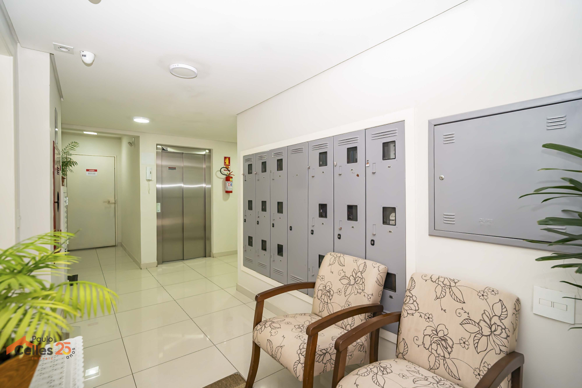 Apartamento para locacao no Centro em Curitiba com 73,96m² por R$ 2.100,00