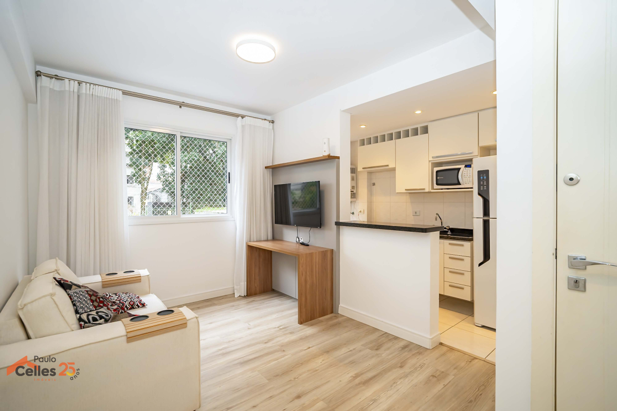 Apartamento para locacao no Centro em Curitiba com 73,96m² por R$ 2.100,00