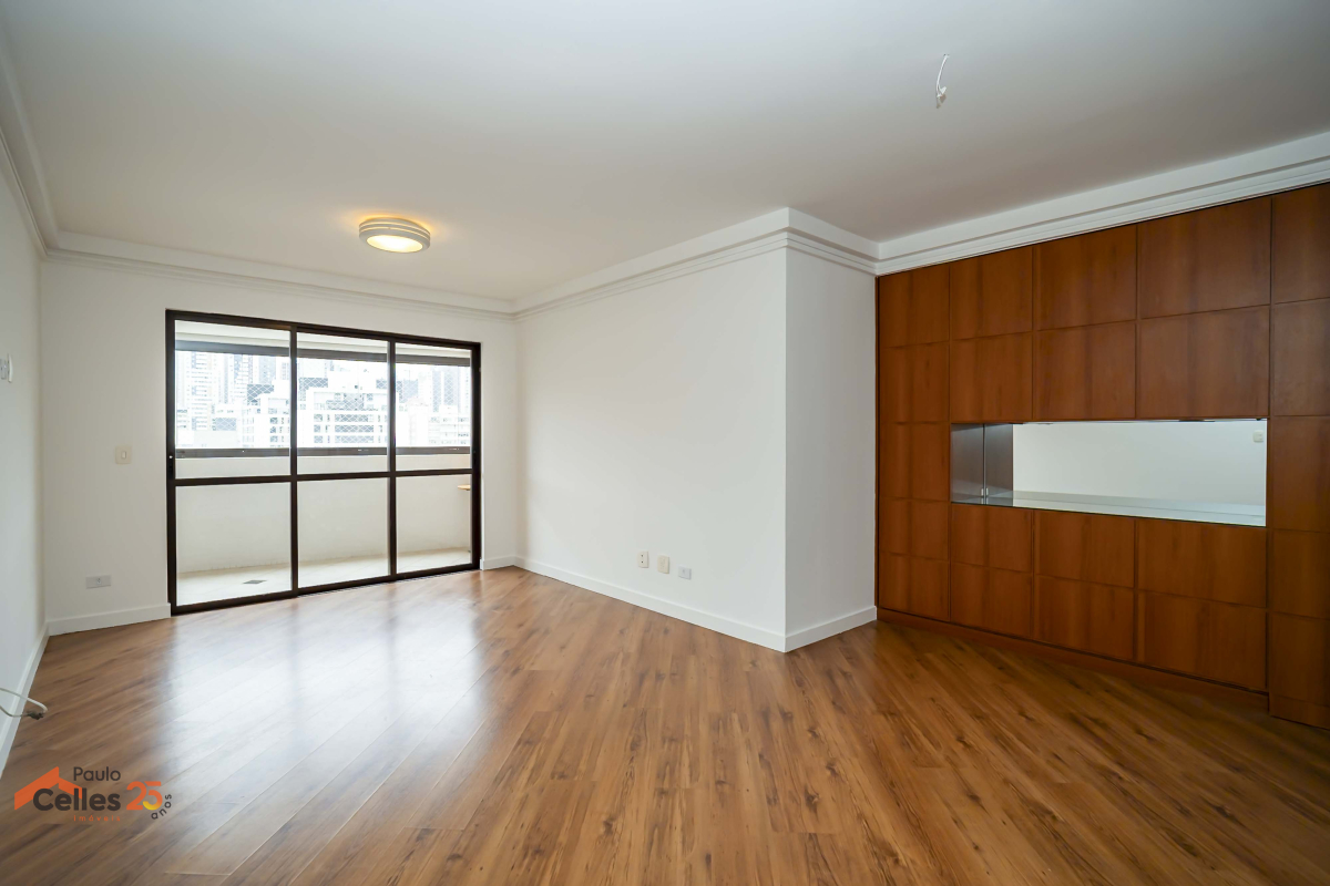 Apartamento para locacao no Água Verde em Curitiba com 180,86m² por R$ 3.950,00