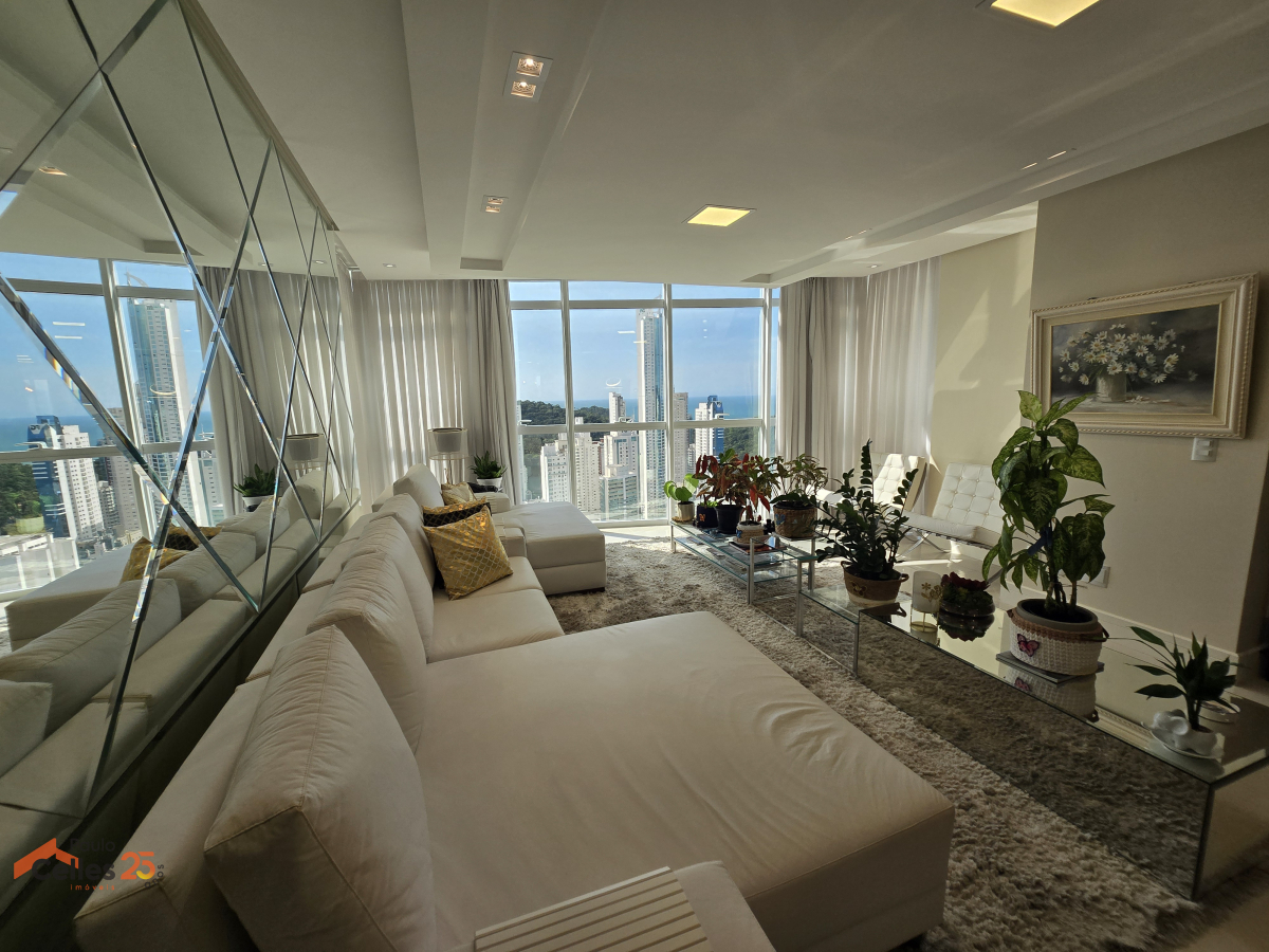 Apartamento para venda no Centro em Balneário Camboriú com 333,53m² por R$ 7.000.000,00