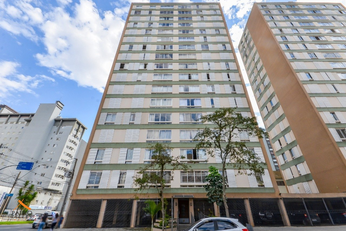 Apartamento para locacao no Centro em Curitiba com 0,00m² por R$ 2.300,00