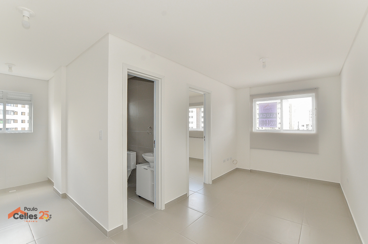 Apartamento para locacao no Portão em Curitiba com 71m² por R$ 1.700,00