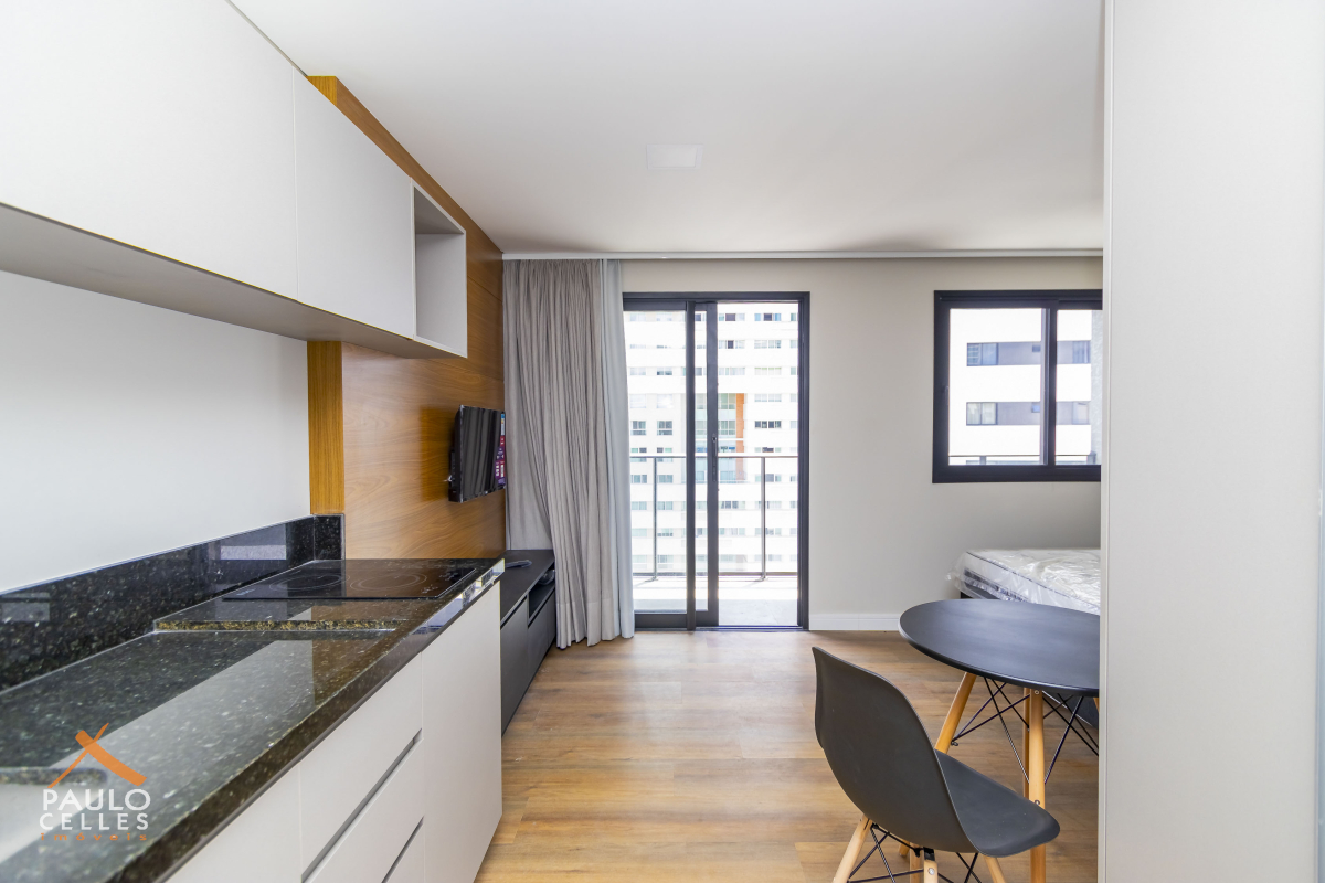 Studio para locacao no Centro em Curitiba com 43,75m² por R$ 2.500,00