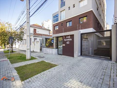 Apartamento para locacao no São Francisco em Curitiba com 23m² por R$ 2.300,00