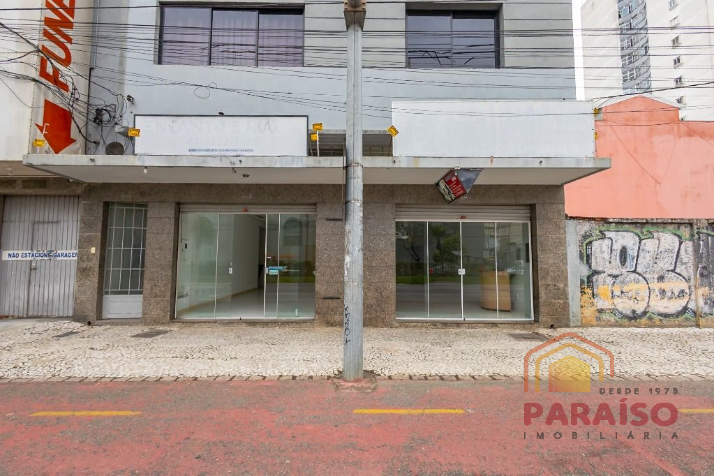 Loja para locacao no Centro em Curitiba com 372,00m² por R$ 20.000,00