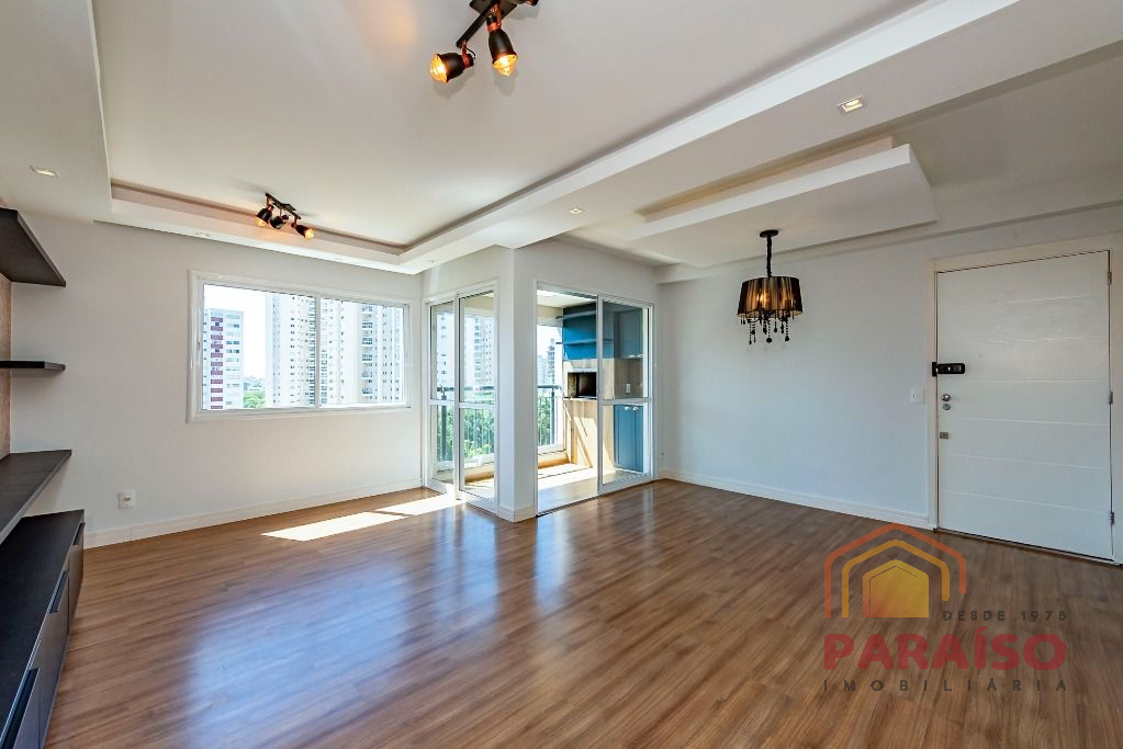 Apartamento para locacao no Portão em Curitiba com 216,00m² por R$ 5.800,00