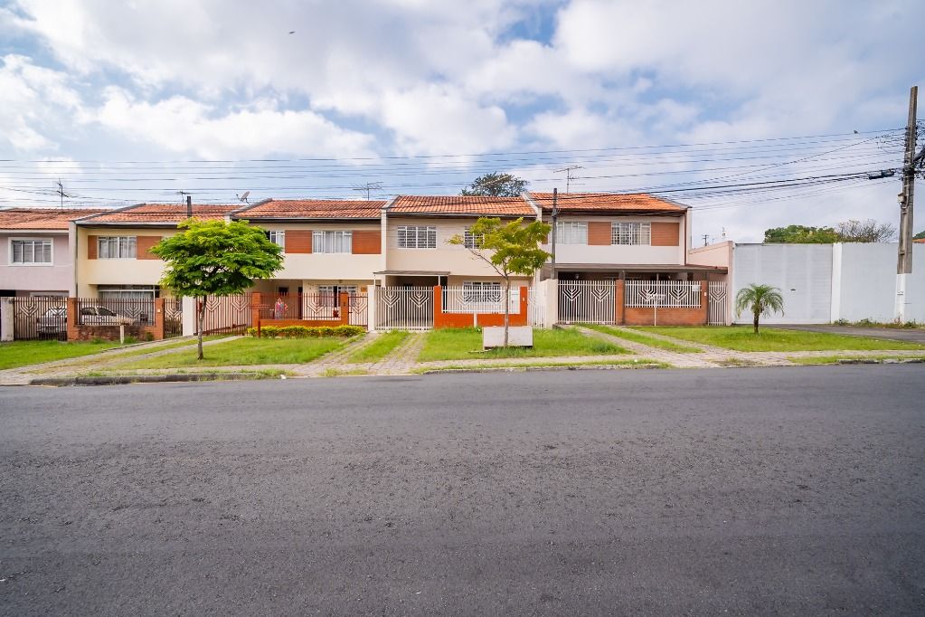 Sobrado para locacao no Bairro Alto em Curitiba com 0,00m² por R$ 2.800,00
