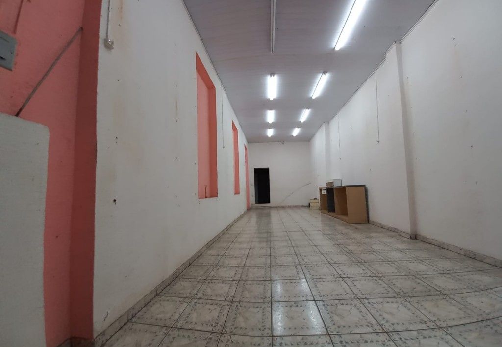 Loja para locacao no Centro em Curitiba com 65,00m² por R$ 3.500,00