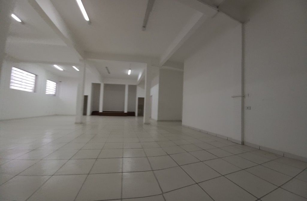 Loja para locacao no Centro em Curitiba com 399,00m² por R$ 5.500,00