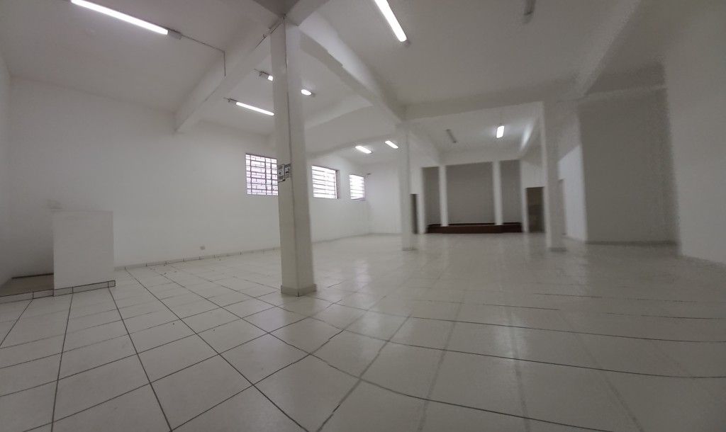 Loja para locacao no Centro em Curitiba com 399,00m² por R$ 5.500,00