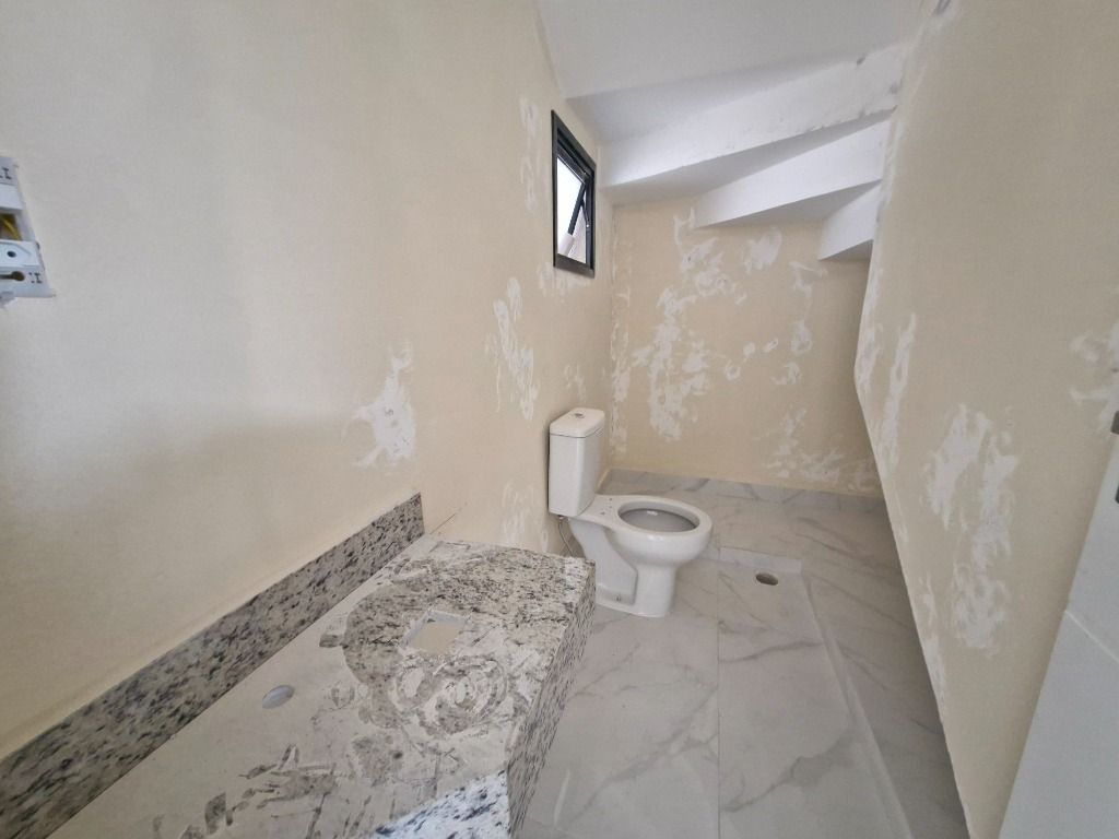Sobrado para locacao no Boqueirão em Curitiba com 0,00m² por R$ 3.500,00