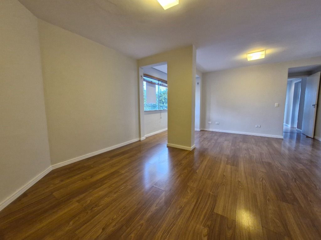 Apartamento para locacao no Juvevê em Curitiba com 185,00m² por R$ 2.700,00
