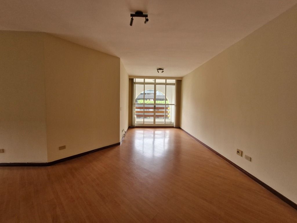 Apartamento para locacao no Cabral em Curitiba com 0,00m² por R$ 4.000,00