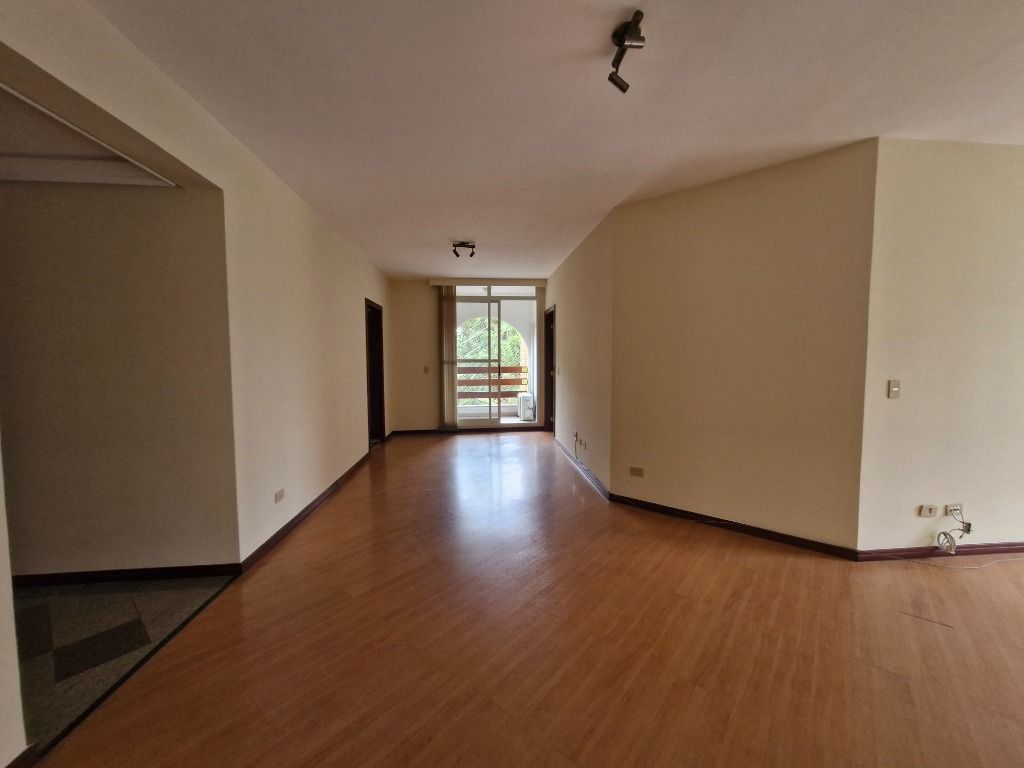 Apartamento para locacao no Cabral em Curitiba com 0,00m² por R$ 4.000,00
