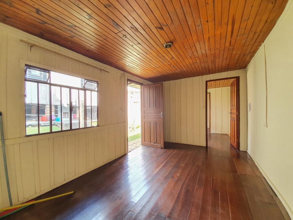Casa Residencial para locacao no Bairro Alto em Curitiba com 0,00m² por R$ 950,00