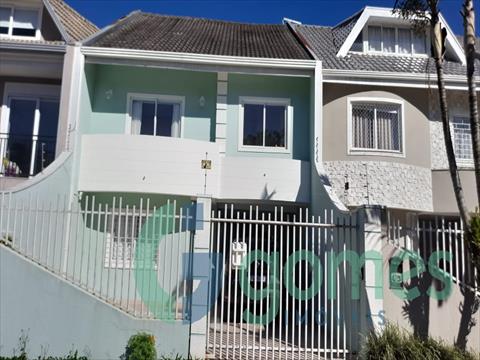 Sobrado para venda no Jardim das Américas em Curitiba com 122,39m² por R$ 740.000,00