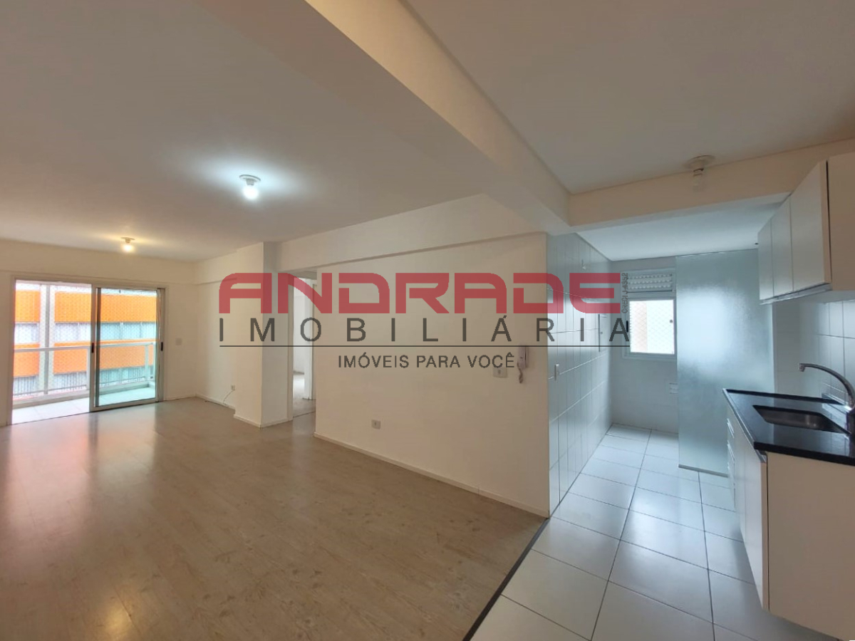 Apartamento para locacao no Centro em Curitiba com 116,43m² por R$ 3.200,00
