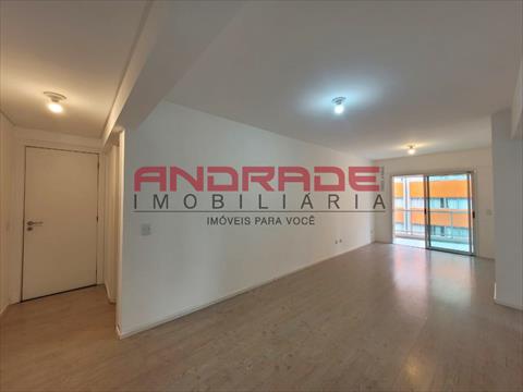 Apartamento para locacao no Centro em Curitiba com 116,43m² por R$ 3.200,00