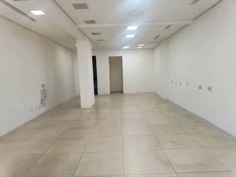 Loja para locacao no Centro em Curitiba com 46,95m² por R$ 1.900,00