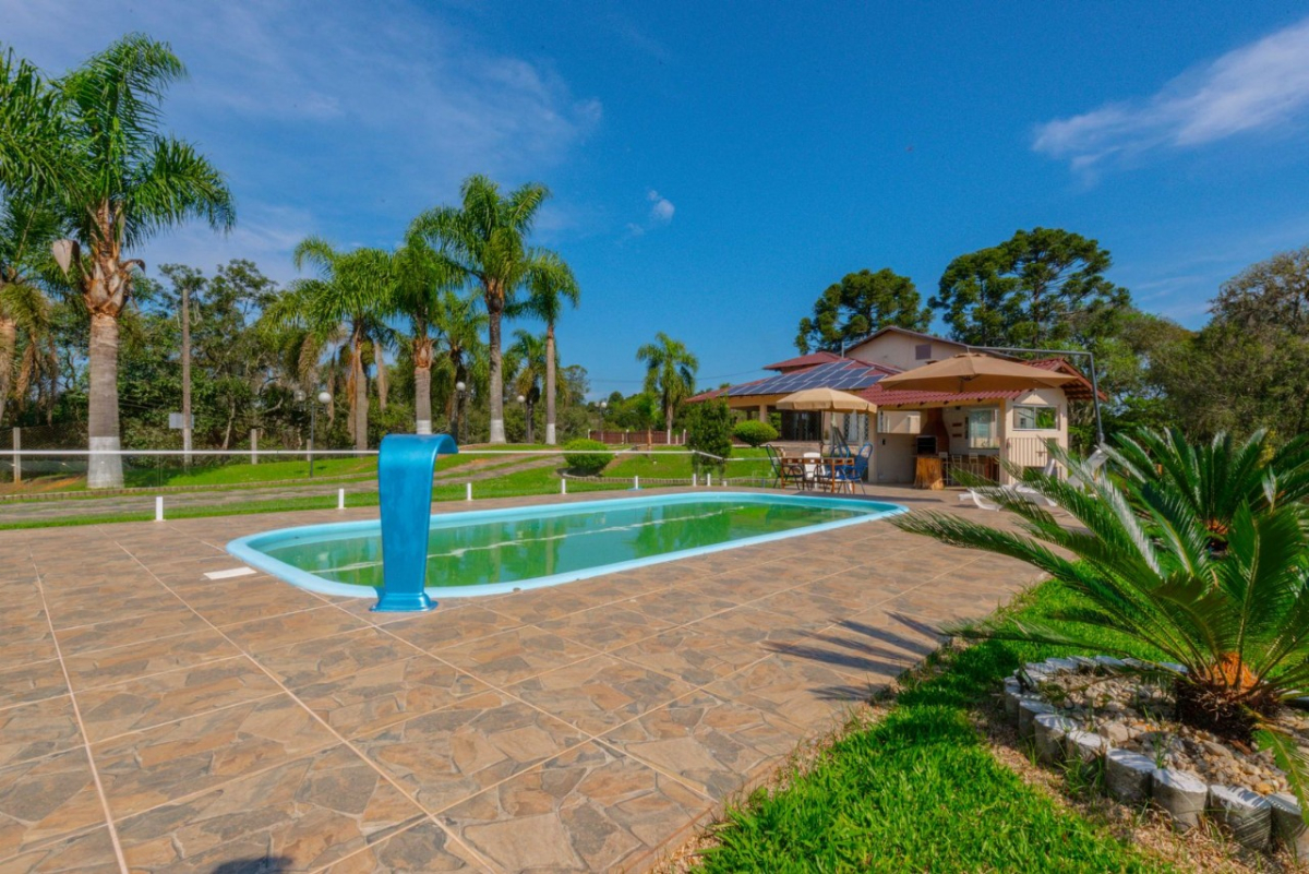 Chácara para locacao no Cercadinho em Campo Largo com 280m² por R$ 12.000,00