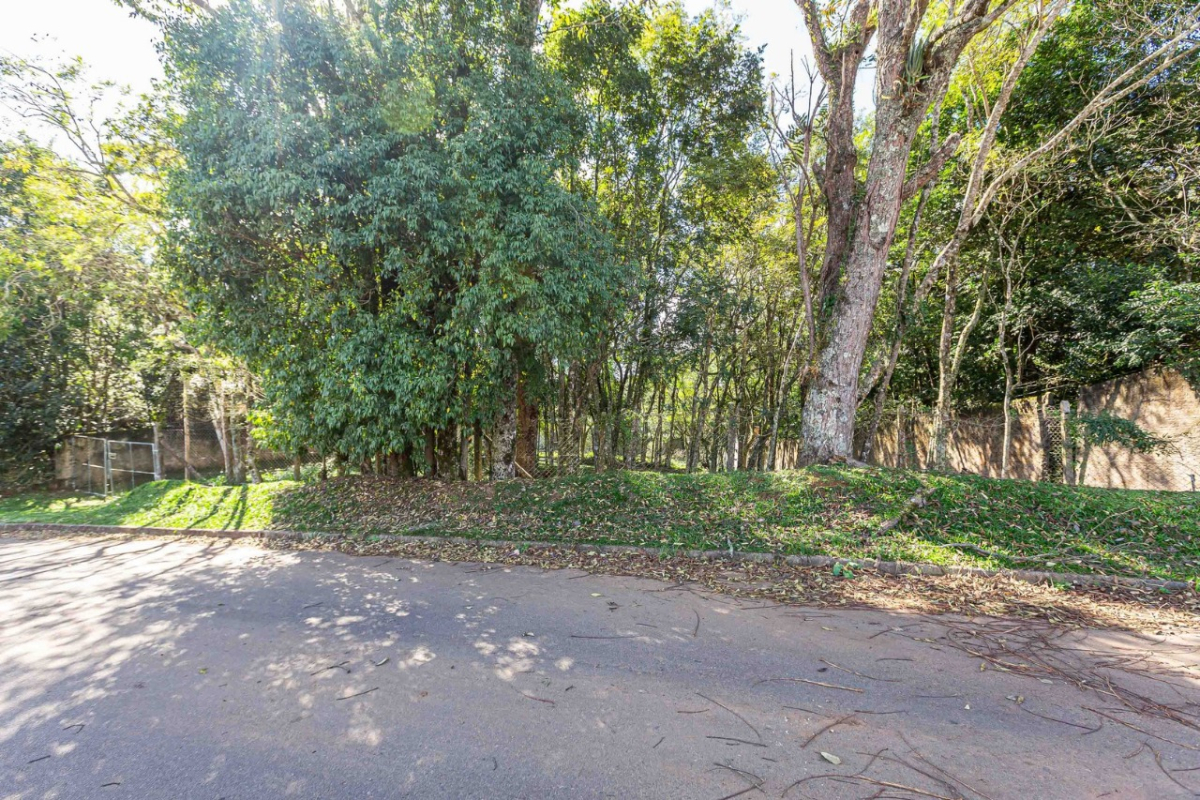 Terreno para venda no Butiatuvinha em Curitiba com 2.208,91m² por R$ 1.200.000,00