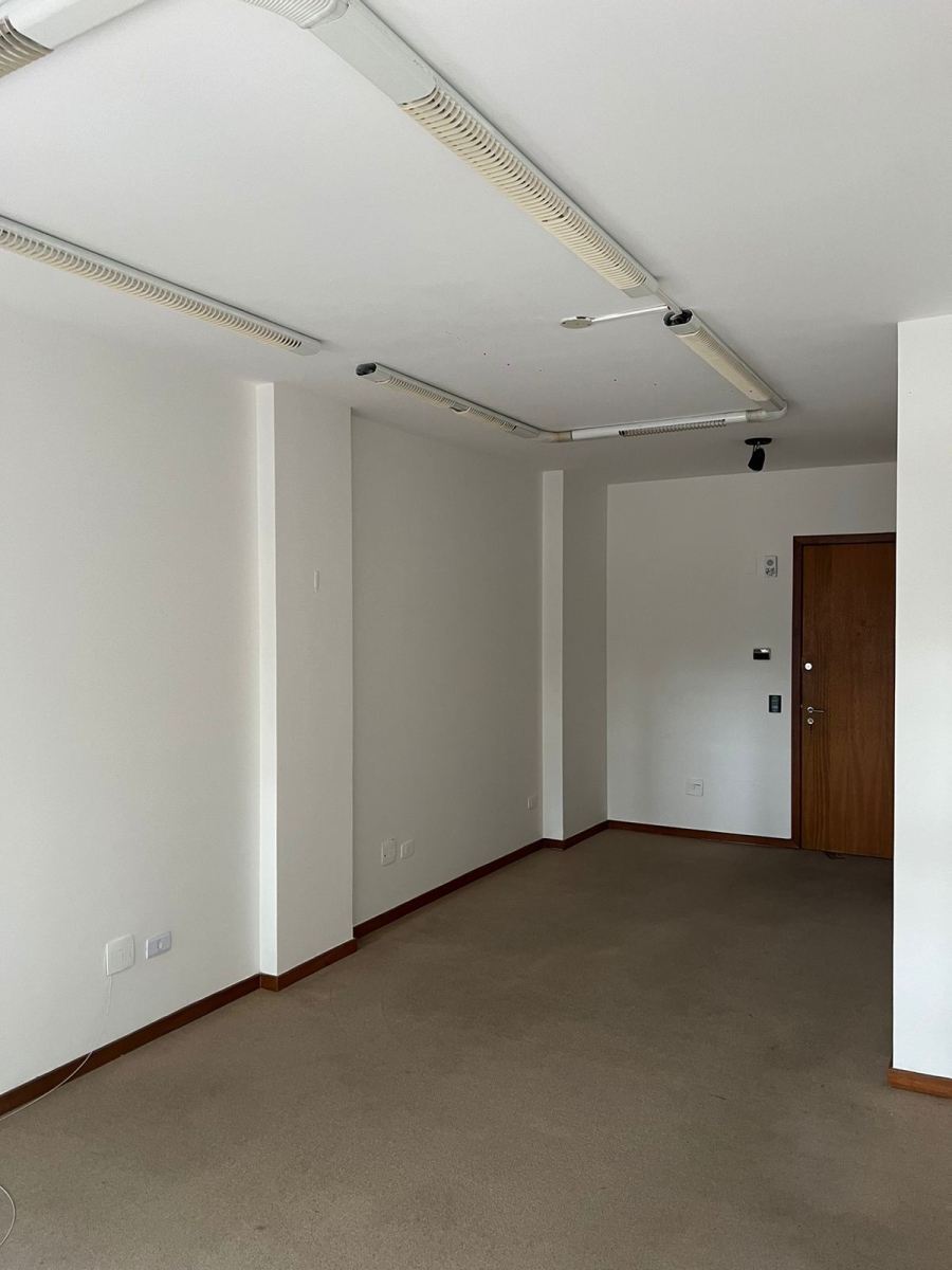 Imovel Comercial para locacao no Água Verde em Curitiba com 35,67m² por R$ 1.150,00