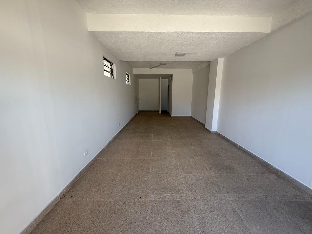 Loja para locacao no São Braz em Curitiba com 40,00m² por R$ 1.600,00