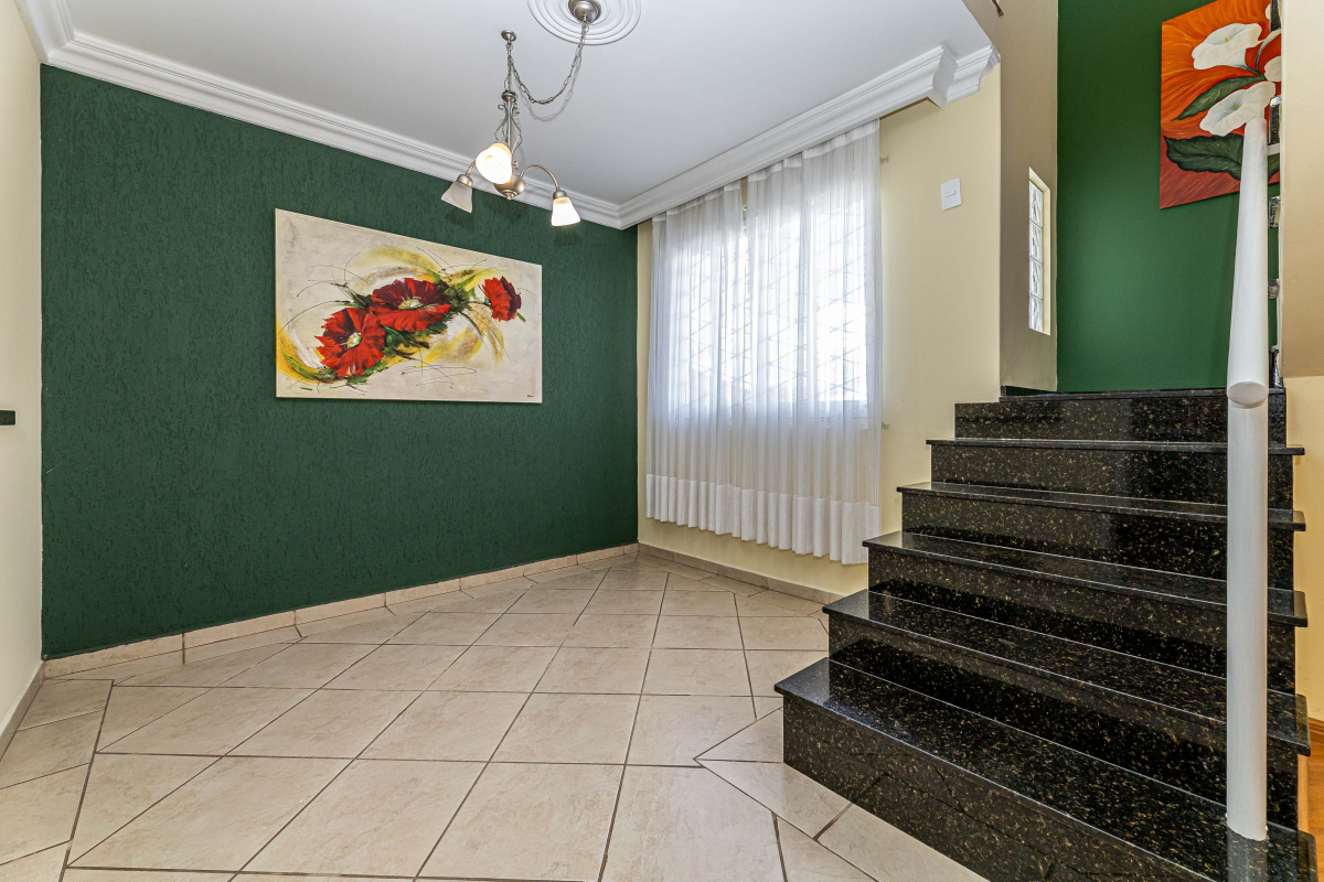 Casa Residencial para locacao no Santa Felicidade em Curitiba com 170,00m² por R$ 5.200,00